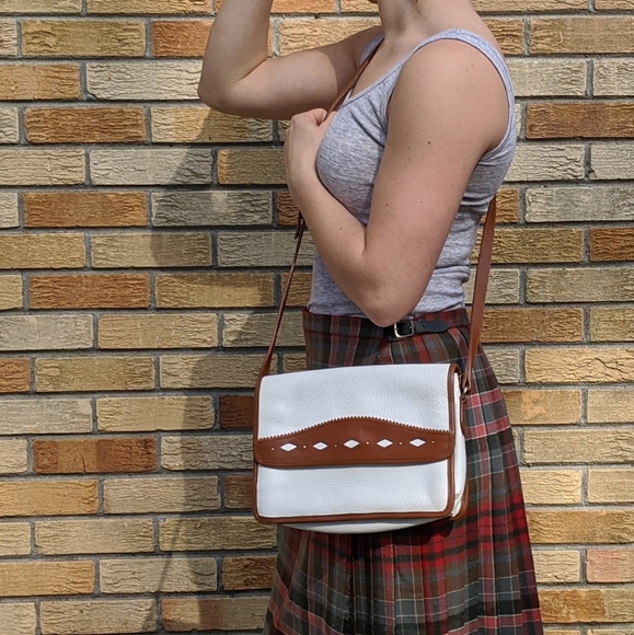 Giani Bernini Brown and White Purse - Picture 1 of 7